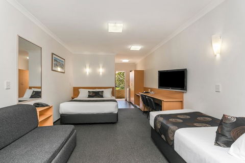 Flag Motor Lodge - Accommodation Gladstone 3