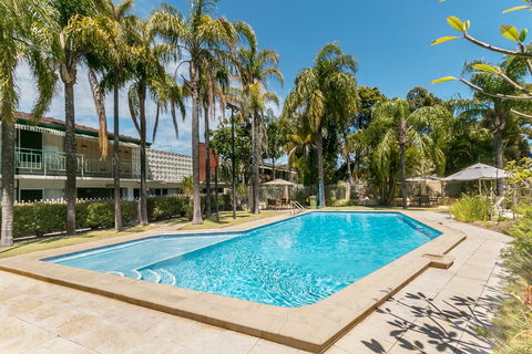 Flag Motor Lodge - Accommodation Gladstone 2