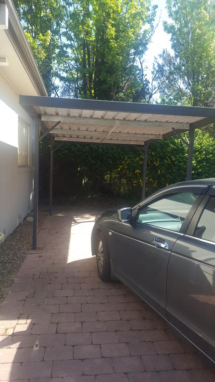 Flat In Heart Of Griffith - Accommodation Gladstone 0