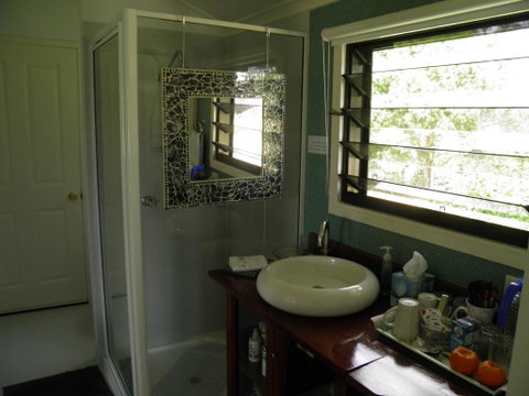 Follywood Guesthouse B&B - Accommodation Gladstone 2