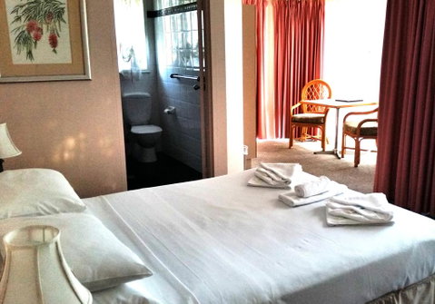 Forstay Motel - Accommodation Gladstone 2