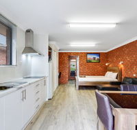 Fossicker Caravan Park - Accommodation Gladstone