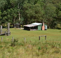 Four Bull Hut - Accommodation Gladstone