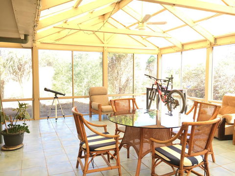 Fox Farm - Entire House Sleeps 12 Ppl - Accommodation Gladstone 2