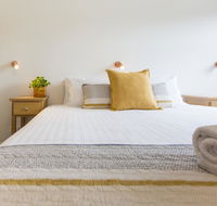 Fox on the Run - Motel Kilmore - Accommodation Gladstone