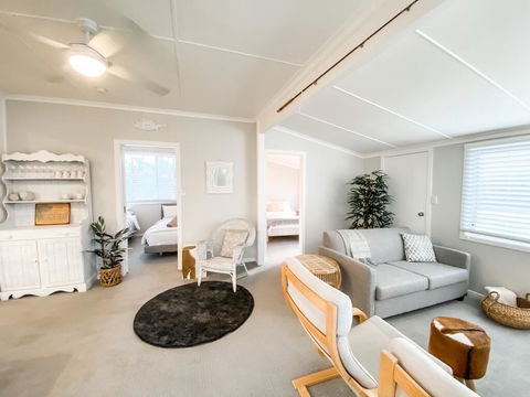 Frangipani Cottage - Accommodation Gladstone 2