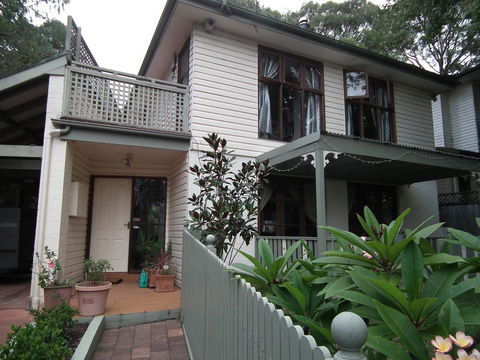 Frenchs Forest Bed And Breakfast - Accommodation Gladstone 0