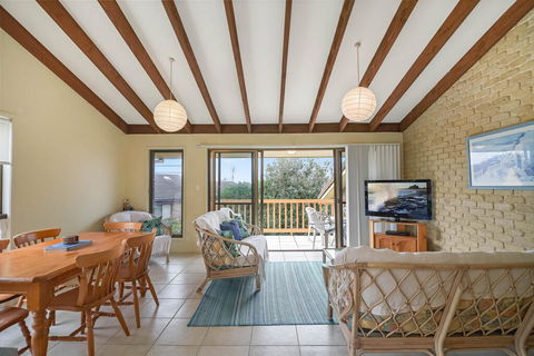 Galleries 3 - 3/28 Peregian Esplanade - Accommodation Gladstone 3