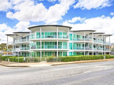 Gallery Resort Apartments - Accommodation Gladstone 0