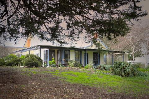 Galwiji Homestead - Accommodation Gladstone 0