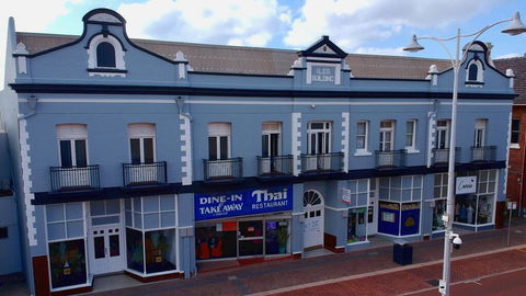 Geraldton Backpackers - Accommodation Gladstone 0