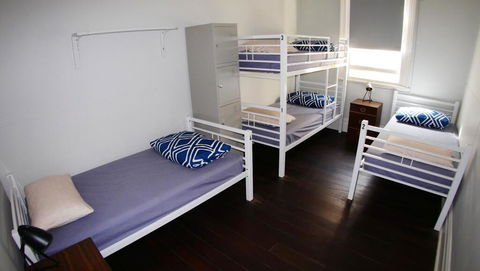Geraldton Backpackers - Accommodation Gladstone 2