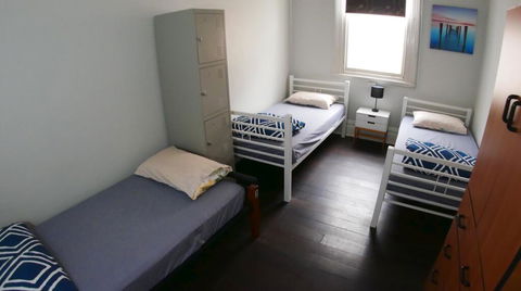 Geraldton Backpackers - Accommodation Gladstone 1