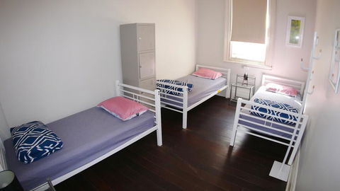 Geraldton Backpackers - Accommodation Gladstone 3