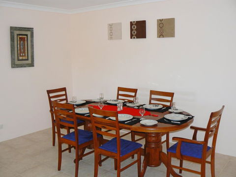 Geraldton Luxury Vacation Home - Accommodation Gladstone 3