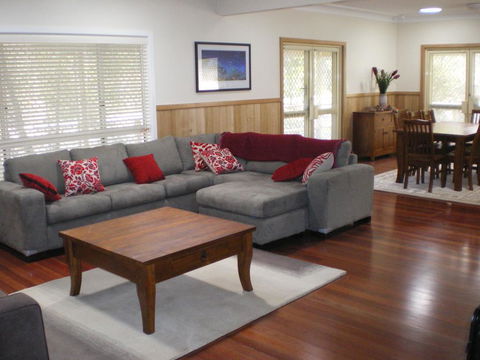 Gibraltar House - Accommodation Gladstone 0