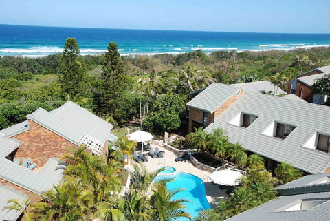 Glen Eden Beach Resort - Accommodation Gladstone 0