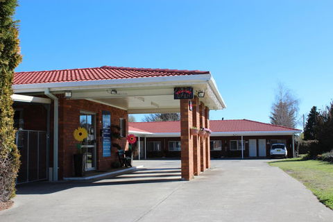 Glen Innes Lodge Motel - Accommodation Gladstone 0