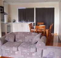 Glenaire apartments at Pontifex - Accommodation Gladstone