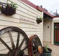 Glenbrook House  Cottage - Accommodation Gladstone