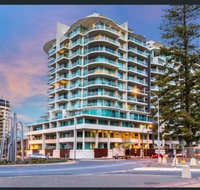 Glenelg Getaway 3 bedroom apartment - Accommodation Gladstone