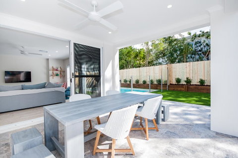 Going Coastal On Sunshine - Accommodation Gladstone 2