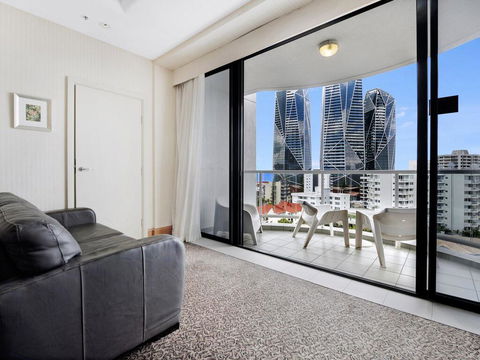Gold Tower 8th Level Private Two Bedroom Dual Key - Accommodation Gladstone 2