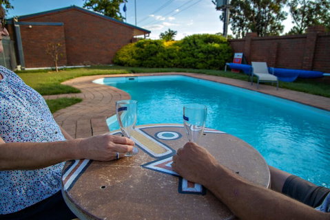 Golden Country Motel And Caravan Park - Accommodation Gladstone 0