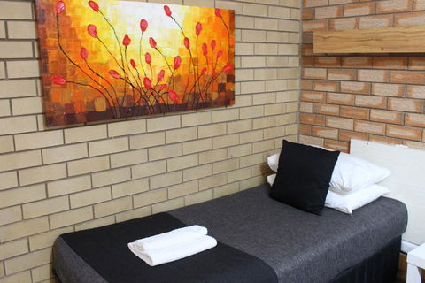 Golden Harvest Motor Inn Moree - Accommodation Gladstone 2