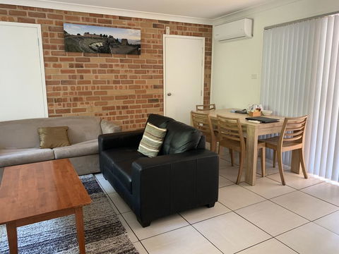 Golf View Motel - Accommodation Gladstone 2