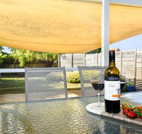 Goolwa Blue Escape - WiFi - Pet-Friendly - Accommodation Gladstone