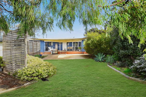 Goolwa Blue Escape - WiFi - Pet-Friendly - Accommodation Gladstone 3