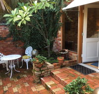 Gorgeous studio 2 minutes from the heart of Subiaco - Accommodation Gladstone