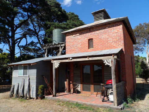 Grampians Historic Tobacco Kiln - Accommodation Gladstone 0