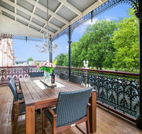 Grand  Central on George - Unique - Opulent - Accommodation Gladstone