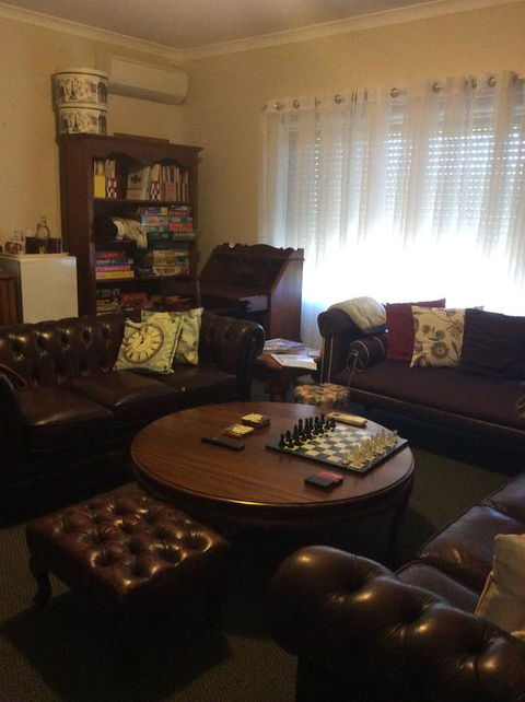 Grandhouse York Guesthouse - Accommodation Gladstone 3