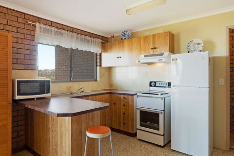 Grandview Apartment - Ocean Views - Accommodation Gladstone 3