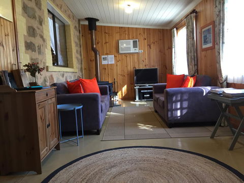 Granmas Cottage - Accommodation Gladstone 2