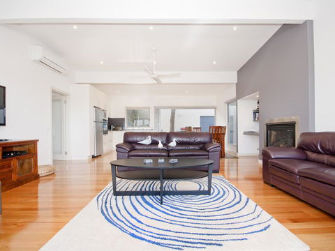 Great Ocean Road Lodge - Accommodation Gladstone 2