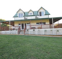 Grey Goose  Smiths - Accommodation Gladstone