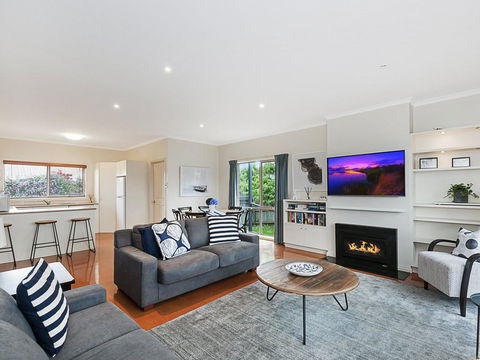 GUILDFORD COTTAGE - Accommodation Gladstone 2