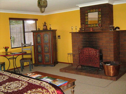 Gumtree On Gillies Bed And Breakfast - Accommodation Gladstone 1