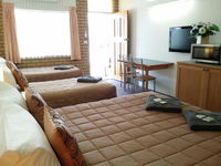 Book Guyra Accommodation Vacations Accommodation Gladstone Accommodation Gladstone