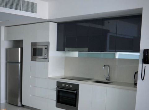 H Luxury Apartment At Surfers Paradise - Accommodation Gladstone 1