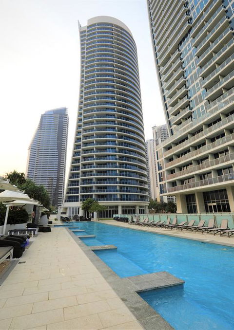 H Luxury Apartment At Surfers Paradise - Accommodation Gladstone 3