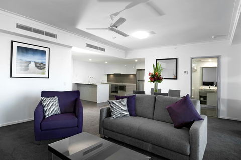 H On Mitchell Apartment Hotel - Accommodation Gladstone 3