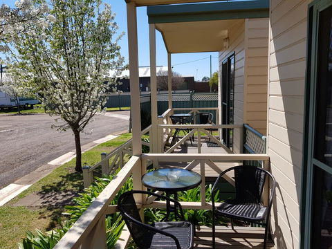 Hamilton Caravan Park - Accommodation Gladstone 0