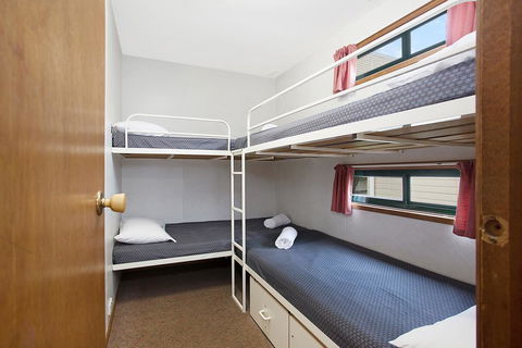 Hamilton Caravan Park - Accommodation Gladstone 3