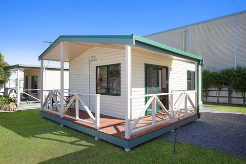 Hamilton Caravan Park - Accommodation Gladstone 1