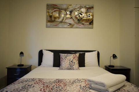 Hamilton Lakeside Motel - Accommodation Gladstone 3